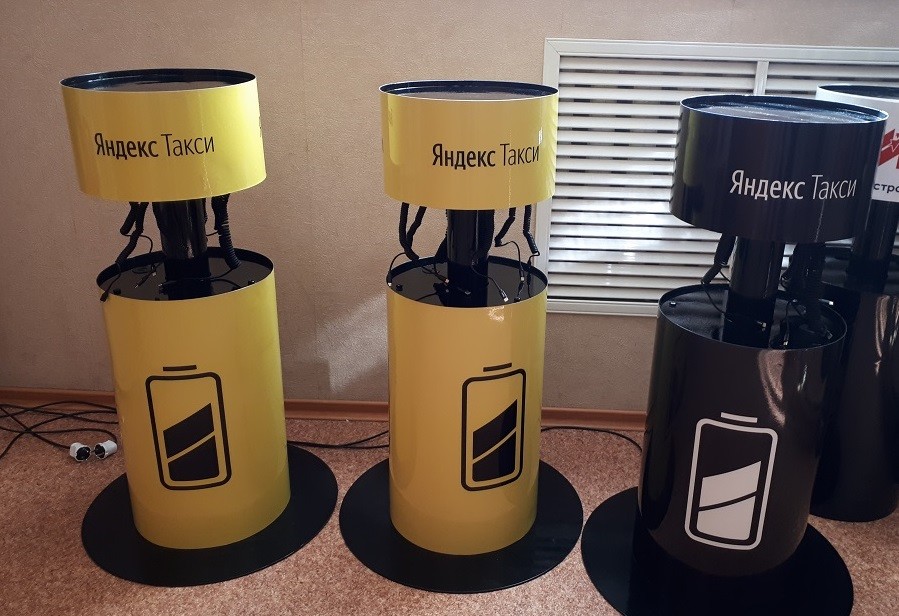 СТОЙКИ ДЛЯ ЗАРЯДКИ МОБИЛЬНЫХ УСТРОЙСТВ